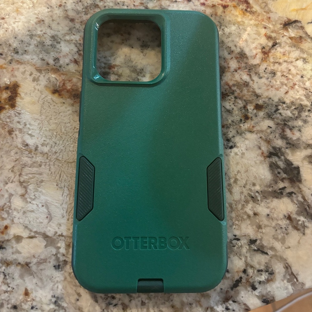 iPhone 14 Pro Case Commuter Series for MagSafe - Green